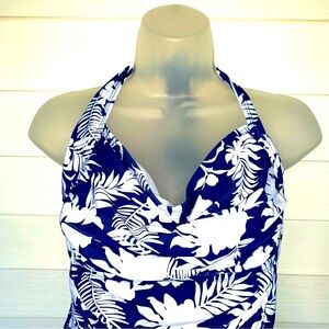 Navy and White Floral Bikini Top NWT size XL women’s summer swim
